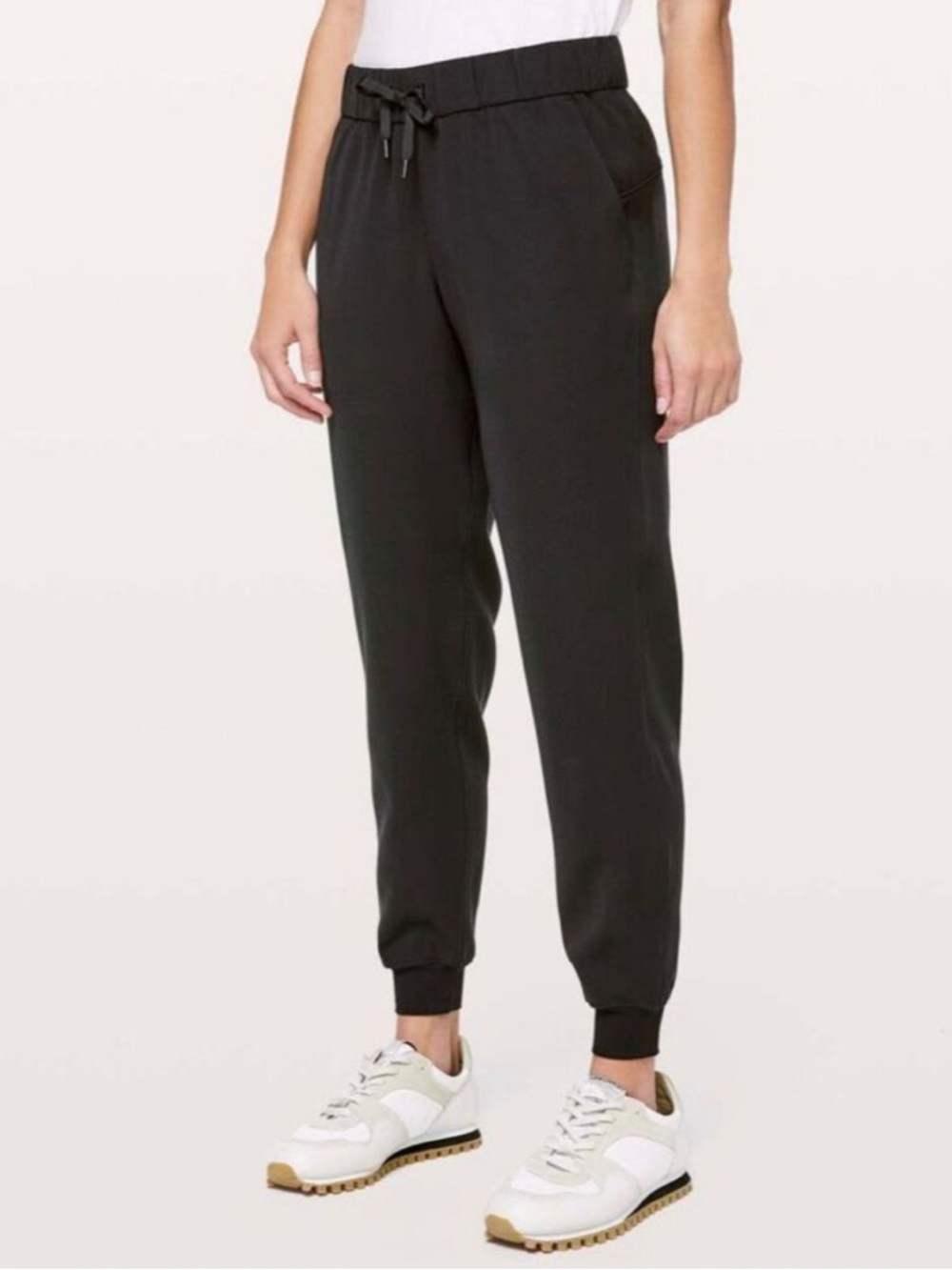 Lululemon On The Fly Jogger Black Size 4